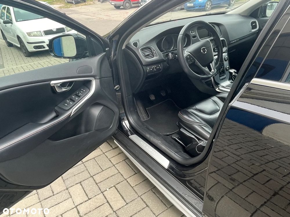 Volvo V40 Cross Country T3 Drive-E Ocean Race - 8