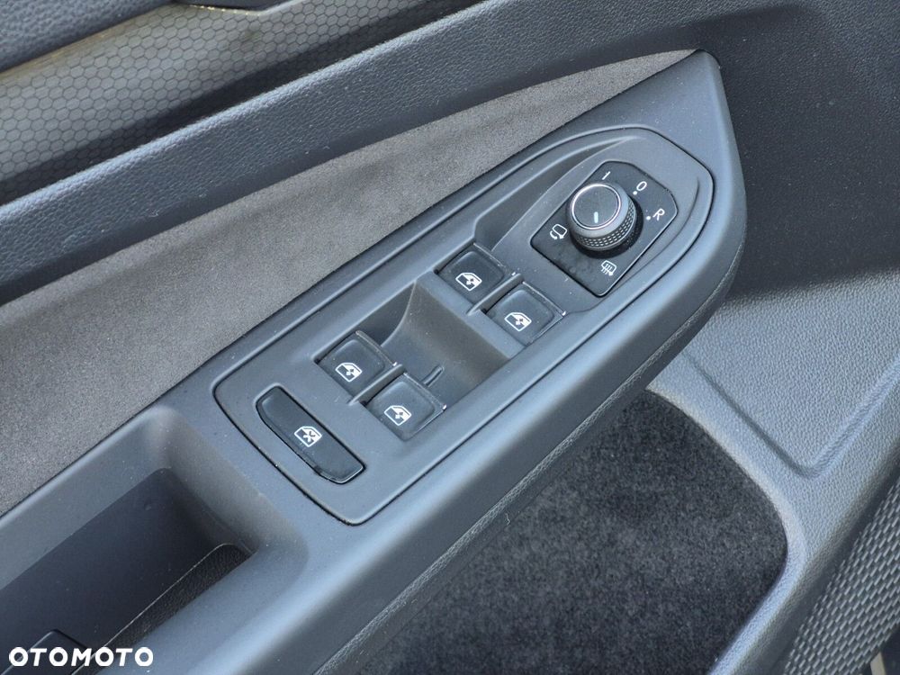 Volkswagen Golf VIII 2.0 TSI GTI DSG - 10