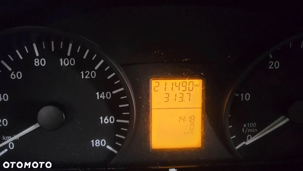 Mercedes-Benz 311 Sprinter - 17