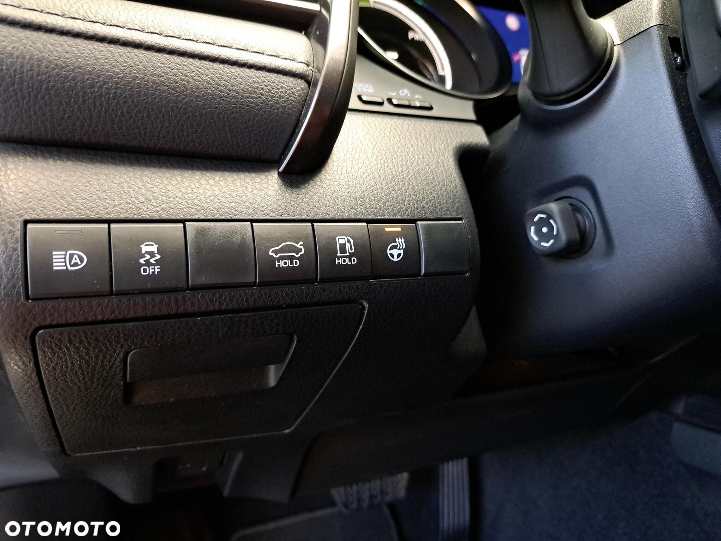Toyota Camry - 31