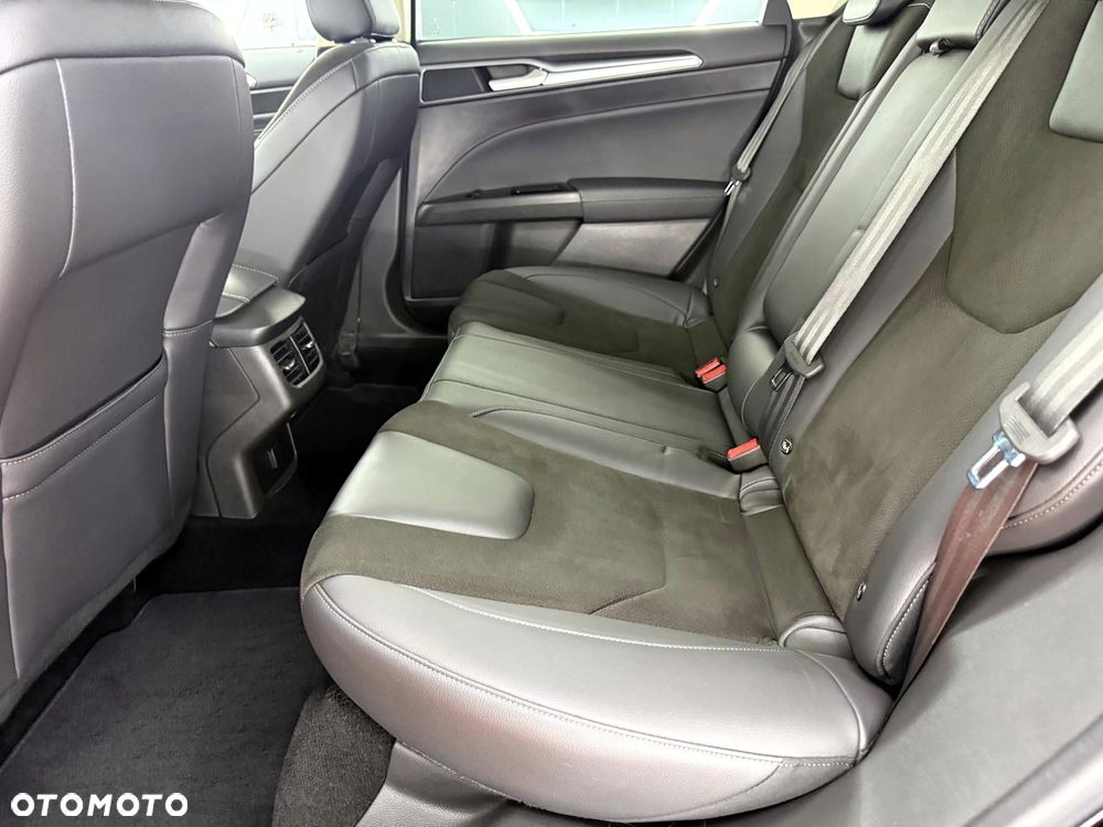 Ford Mondeo 2.0 TDCi Titanium 4WD PowerShift - 26