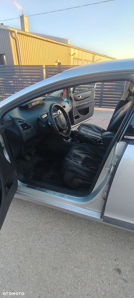 Citroën C4 2.0 HDi Exclusive - 15