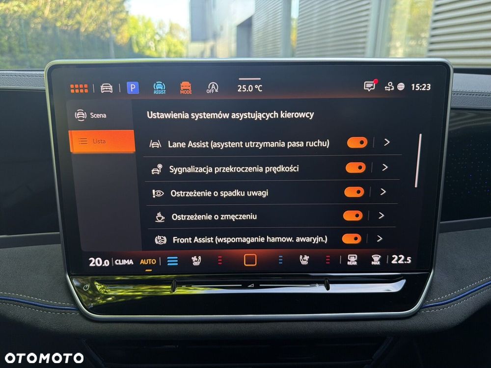 Volkswagen Passat Variant 2.0 TDI SCR 4Mot R-Line DSG - 33