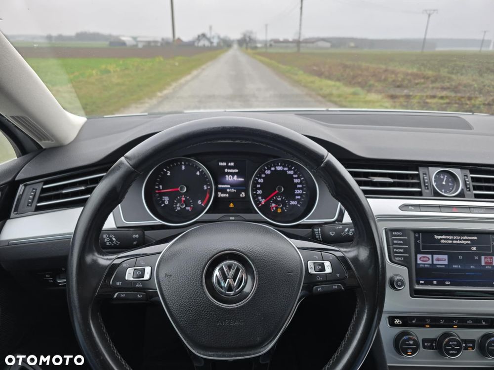 Volkswagen Passat 2.0 TDI (BlueMotion Technology) Comfortline - 9