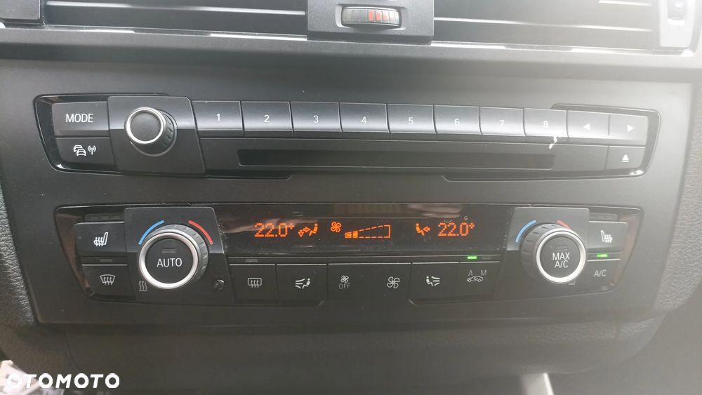 BMW Seria 1 116i - 19