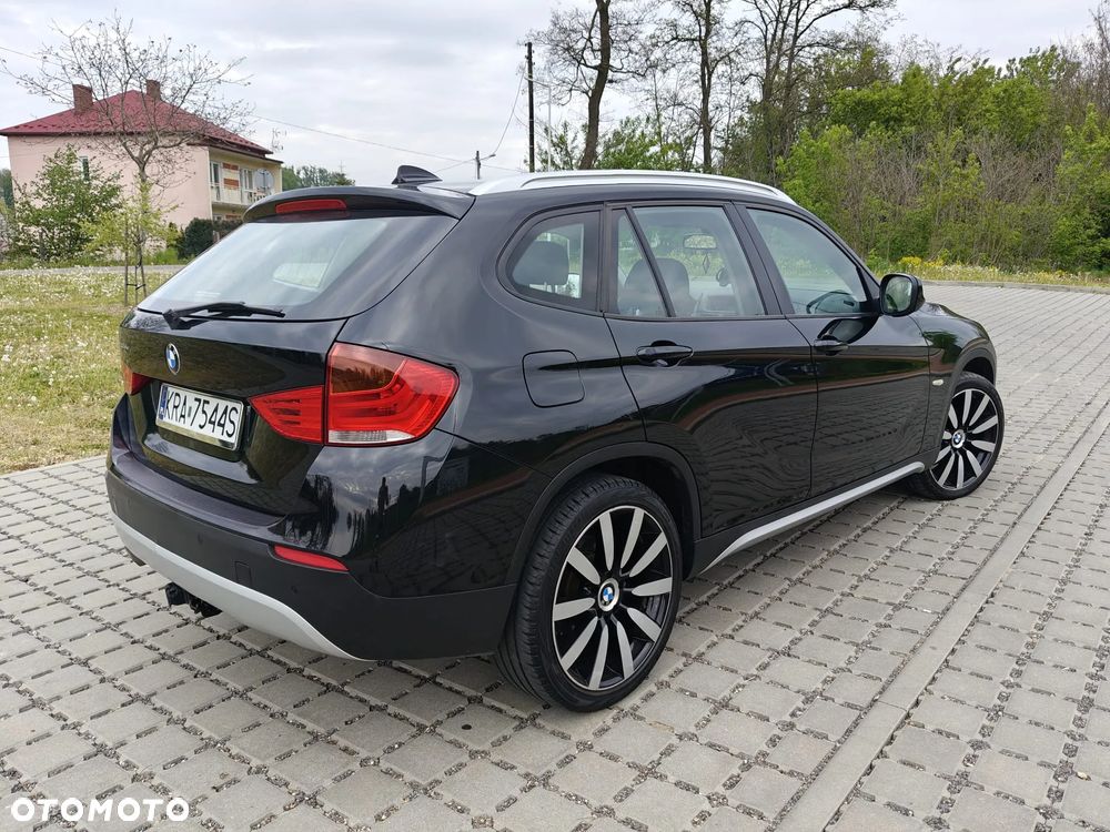 BMW X1 xDrive18d xLine - 11