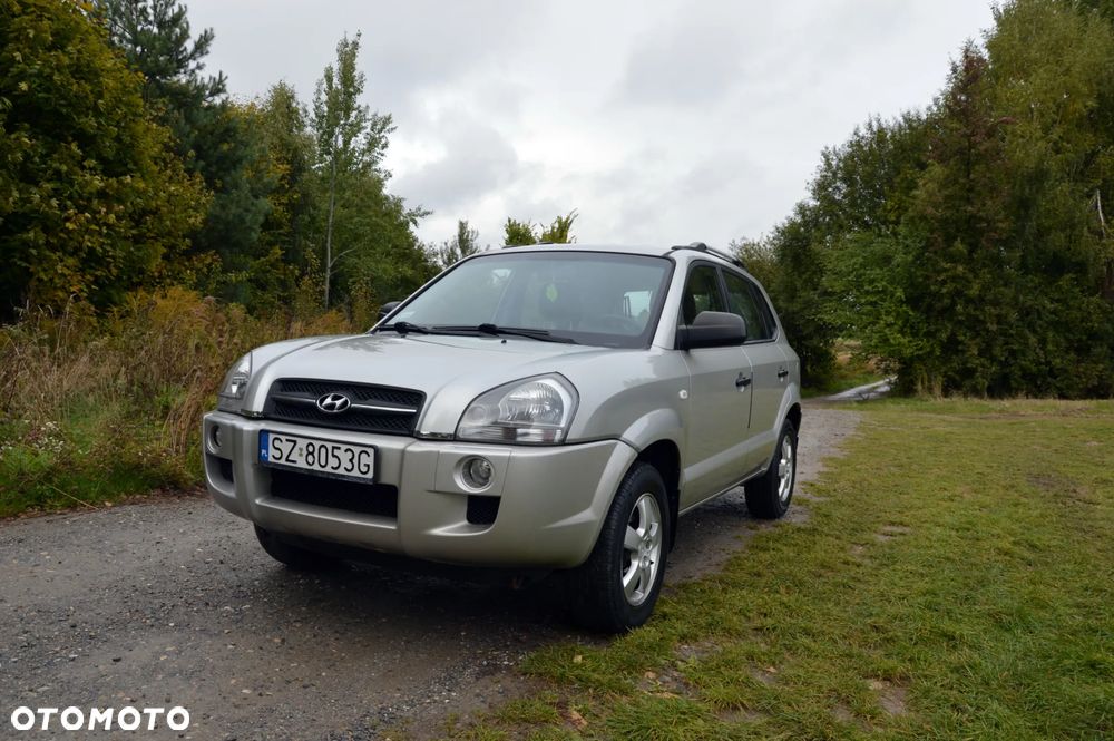 Hyundai Tucson 2.0 Comfort 2WD - 23
