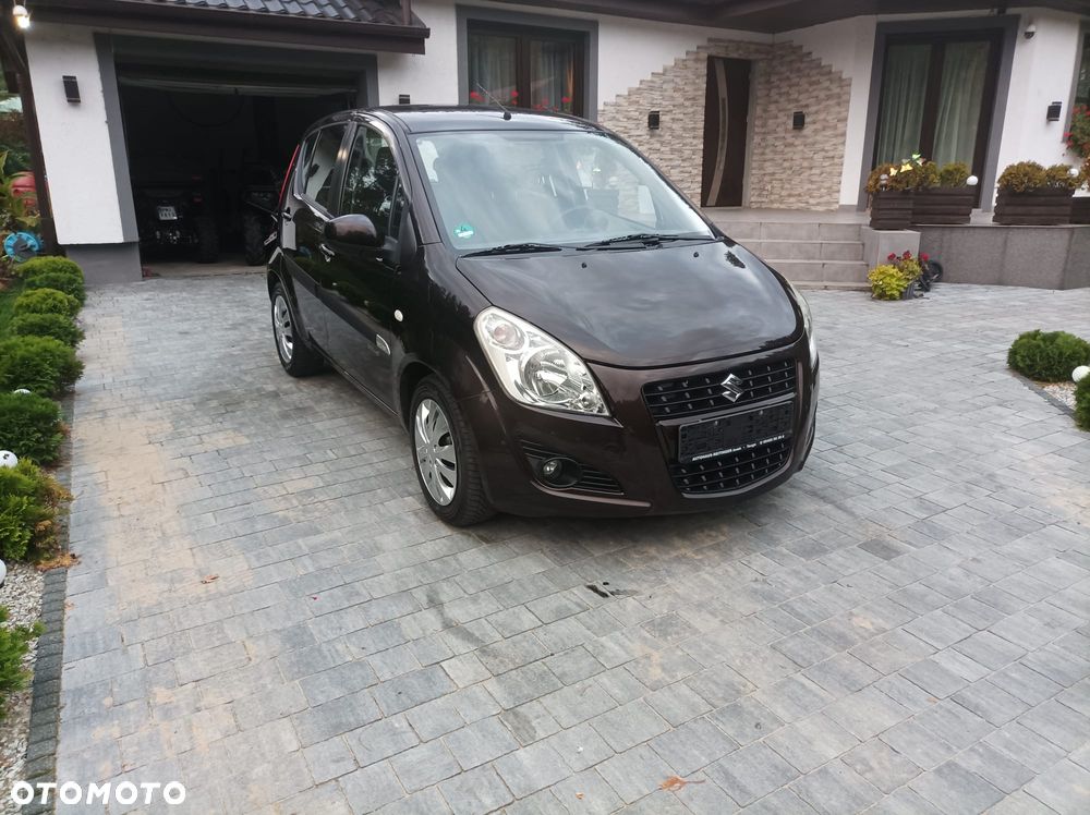 Suzuki Splash 2013 photo 2