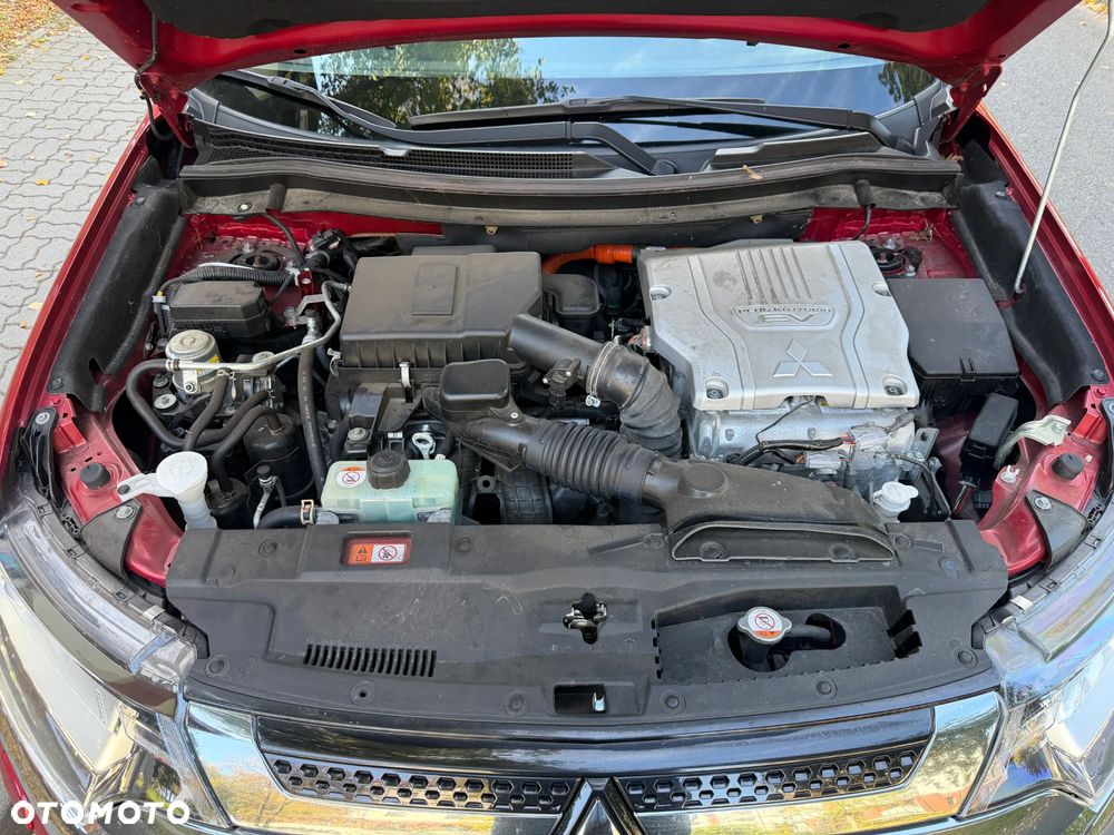 Mitsubishi Outlander Intense + - 27