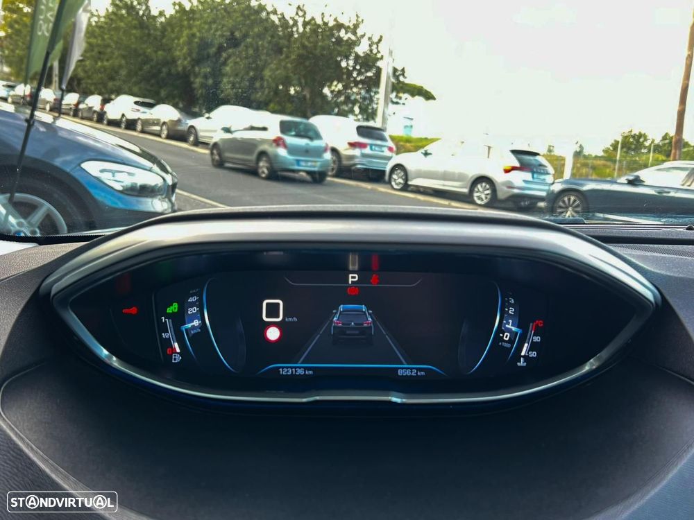 Peugeot 5008 1.6 BlueHDi Allure EAT6 - 10