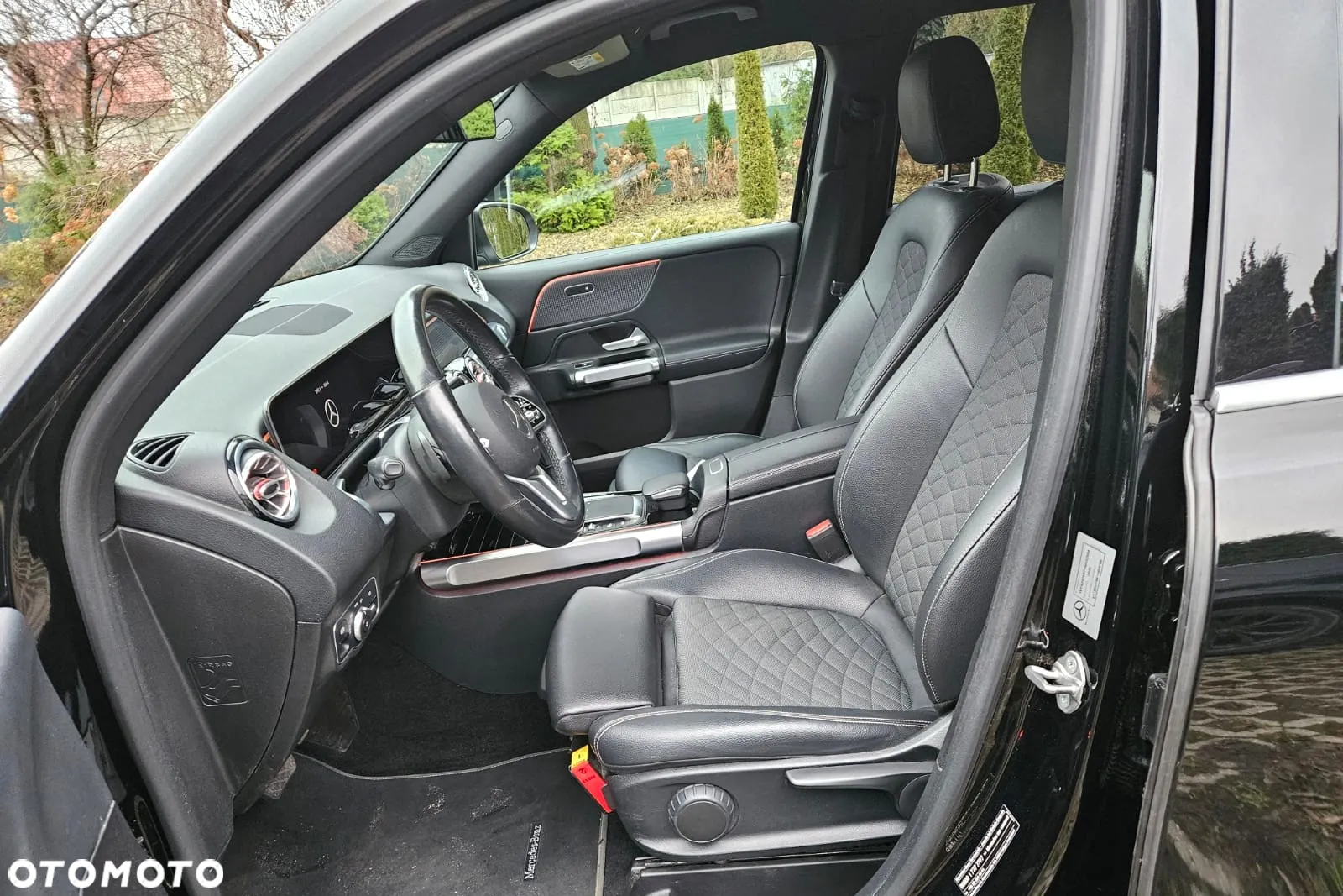 Mercedes-Benz GLB 200 AMG Line 7G-DCT - 5