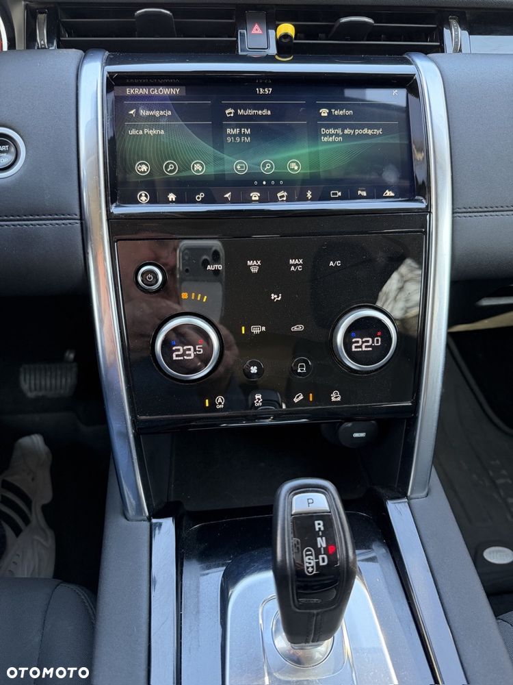 Land Rover Discovery Sport - 28