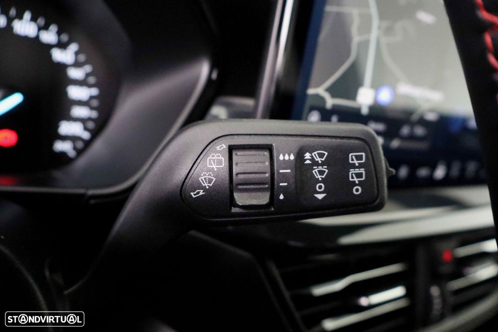 Ford Focus 1.0 EcoBoost MHEV ST-Line - 18