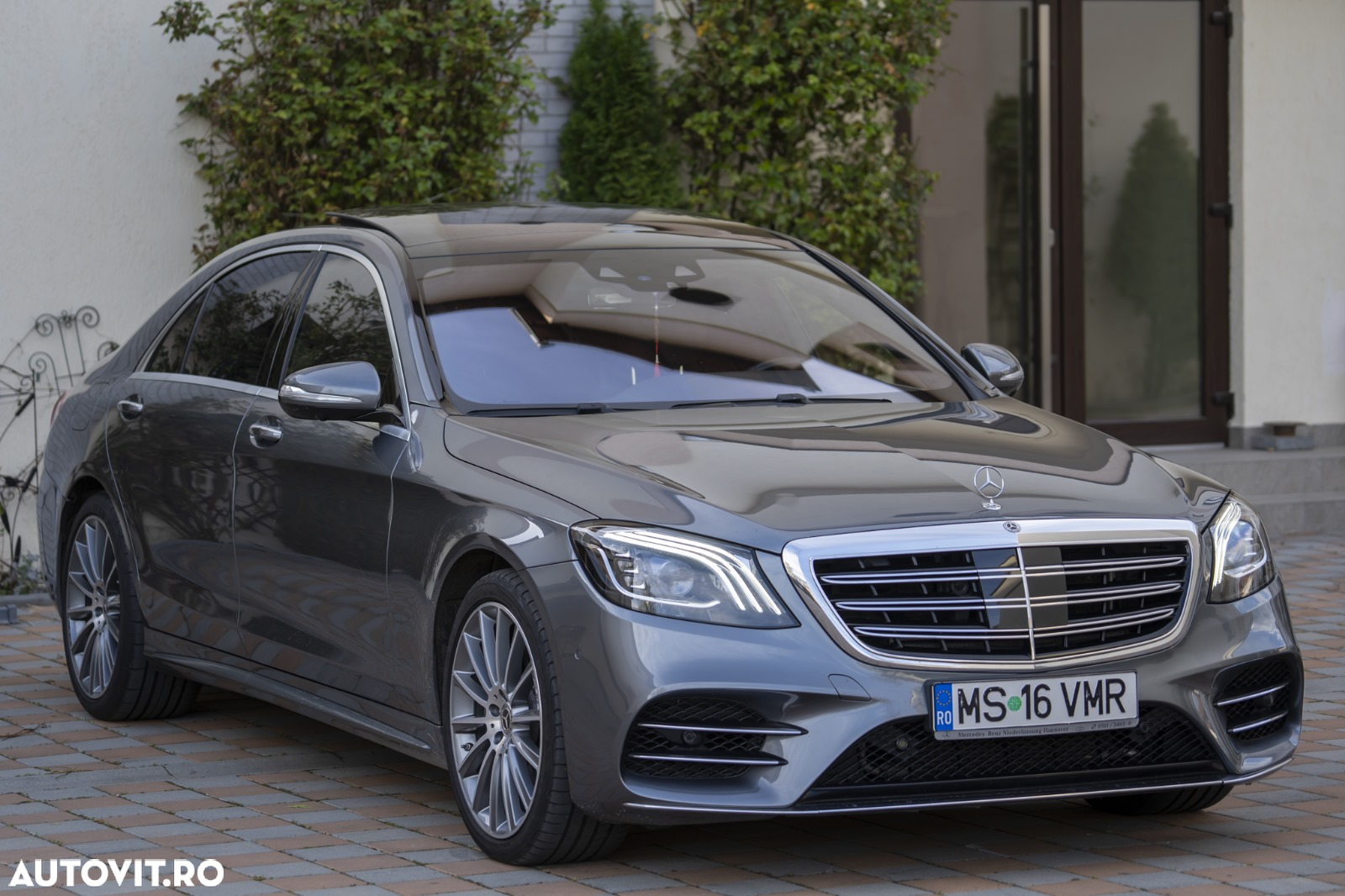 Mercedes-Benz S 560 4MATIC Long Aut. - 3