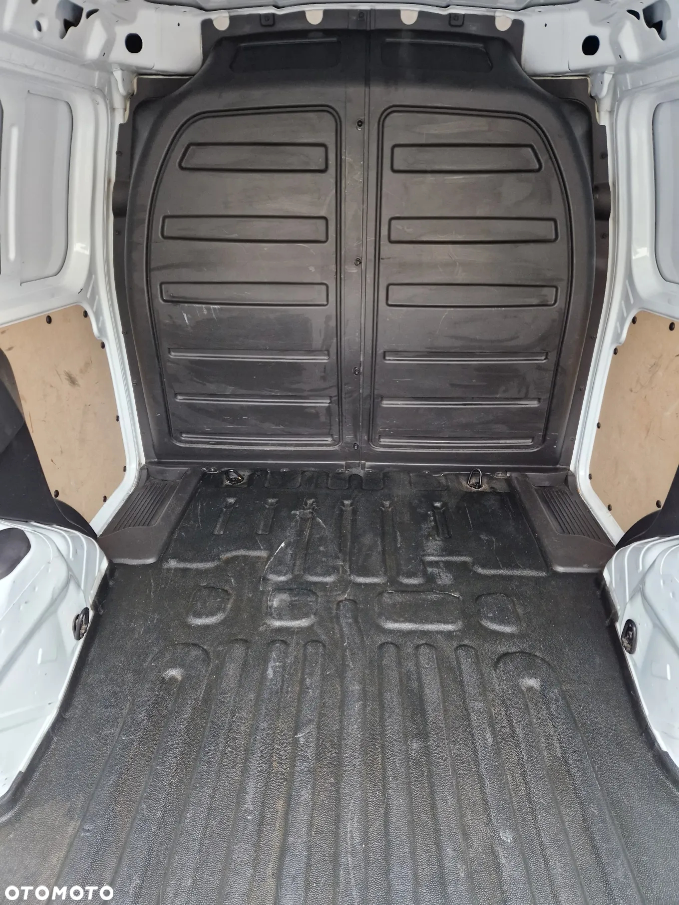 Ford TRANSIT COURIER - 2