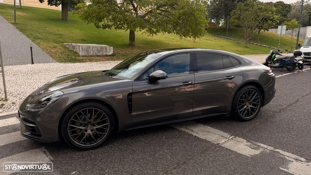 Porsche Panamera 4S - 9
