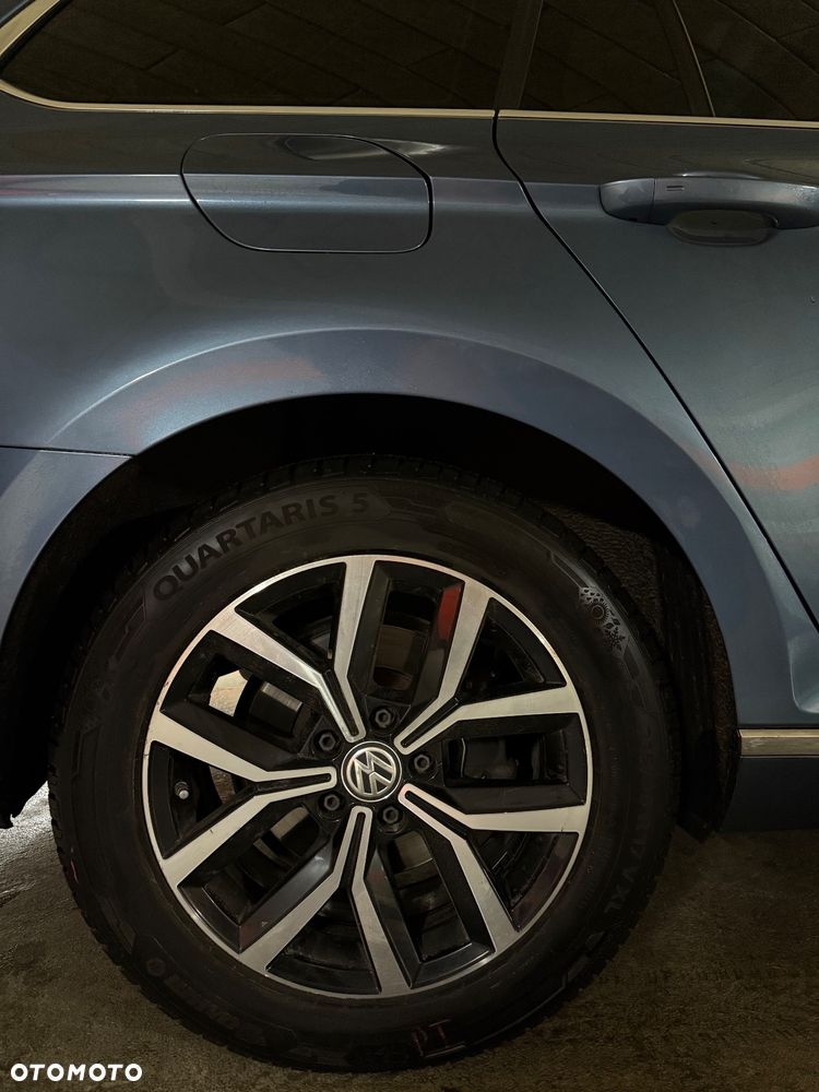 Volkswagen Passat 2.0 TDI SCR DSG 4Motion Business - 20