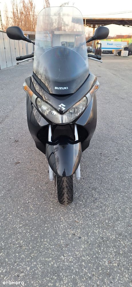 Suzuki Burgman - 17