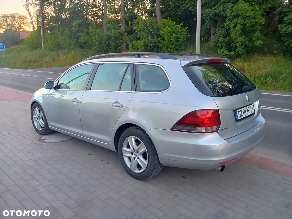Volkswagen Golf 1.6 TDI DPF Highline - 4