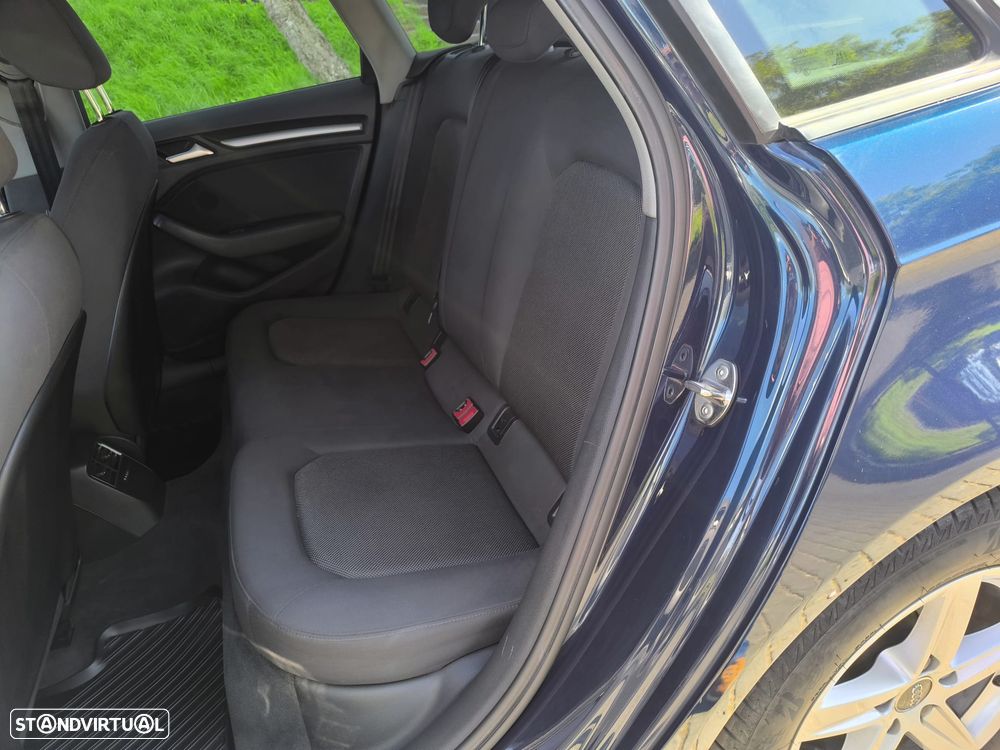 Audi A3 Sportback 1.6 TDI - 13