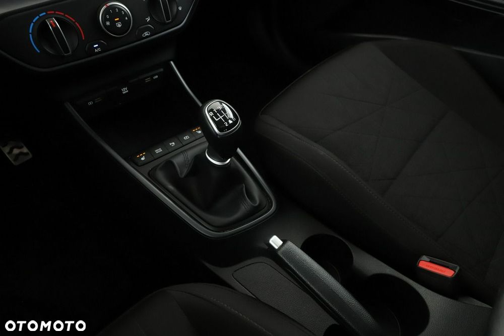 Hyundai Bayon 1.0 T-GDI Connect & Go - 32