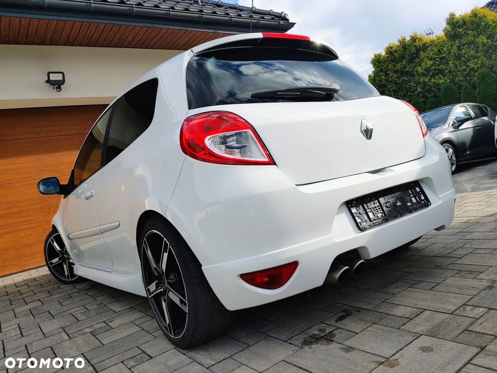 Renault Clio 1.6 16V GT - 21