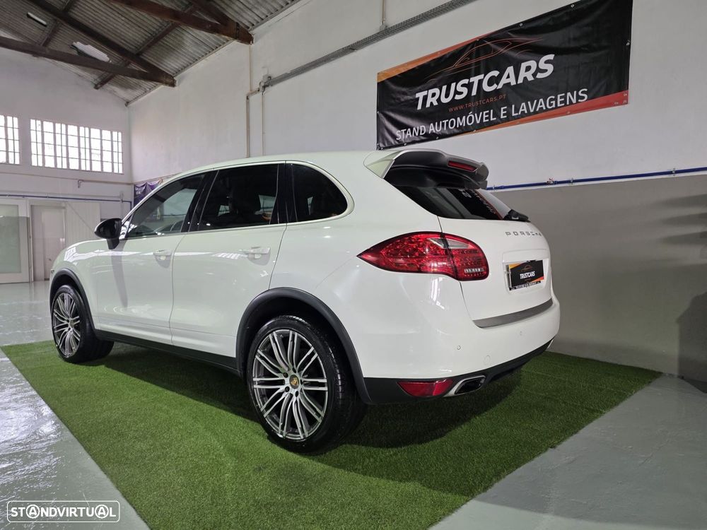 Porsche Cayenne - 7