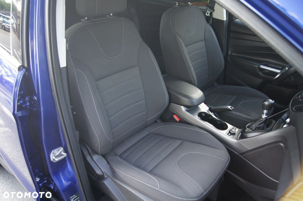 Ford Kuga 1.5 EcoBoost 2x4 Trend - 25