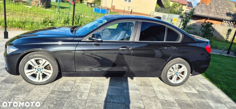 BMW Seria 3 320i xDrive Modern Line - 7