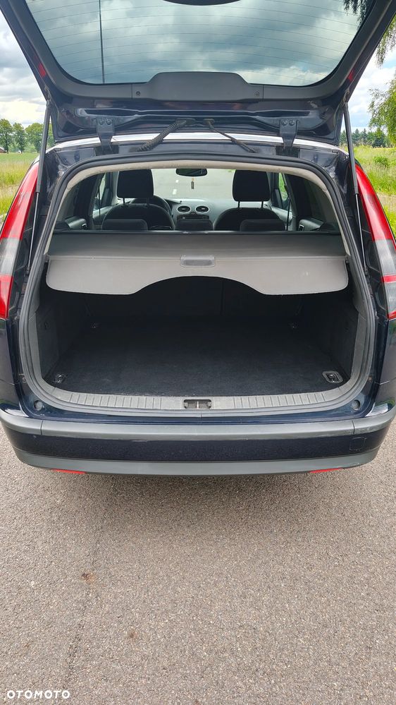 Ford Focus 1.6 TDCi Ghia - 9