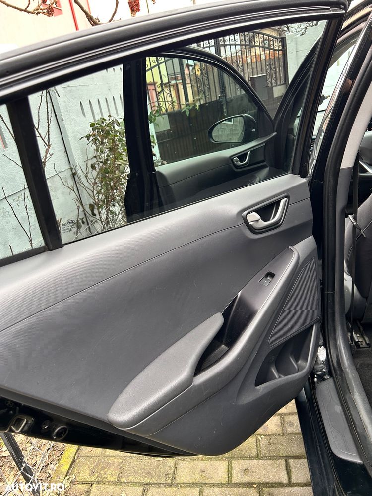 Hyundai IONIQ 1.6 GDI Style - 7