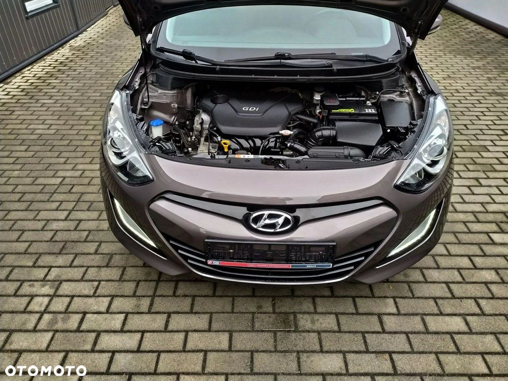 Hyundai i30 1.6 GDI BlueDrive Classic + - 12