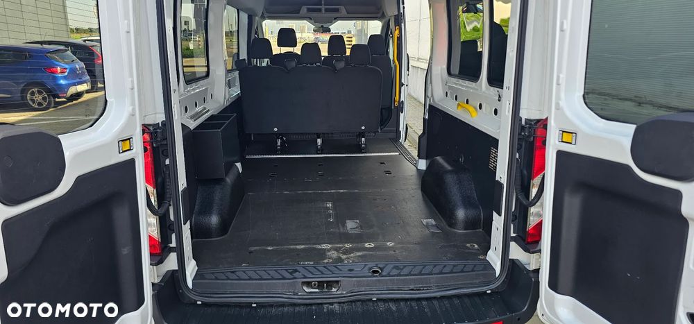Ford Transit - 11