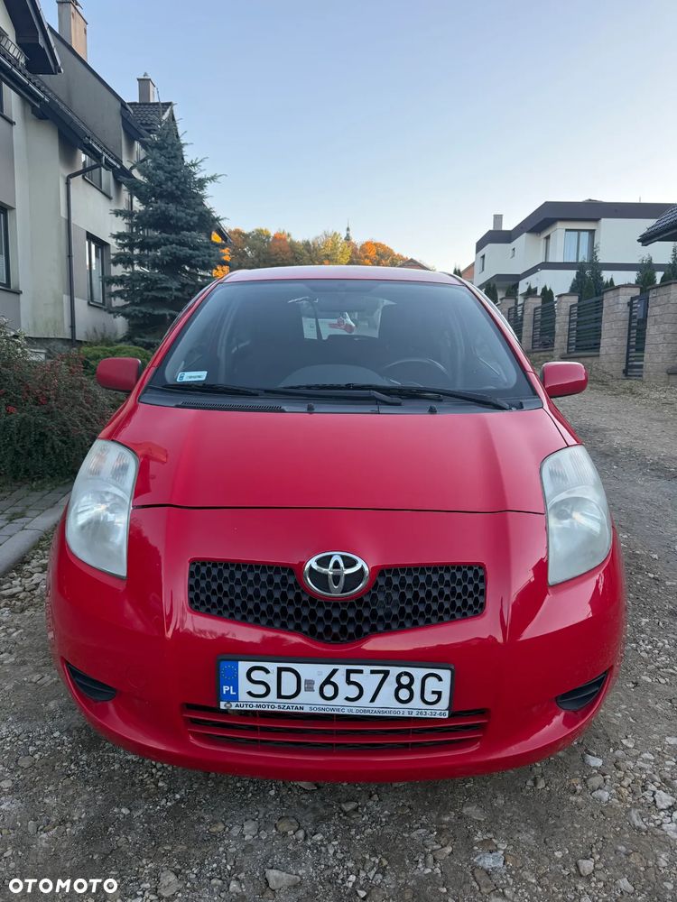 Toyota Yaris 1.3 Terra - 8