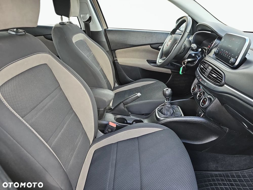 Fiat Tipo 1.4 T-Jet 16v Lounge - 10