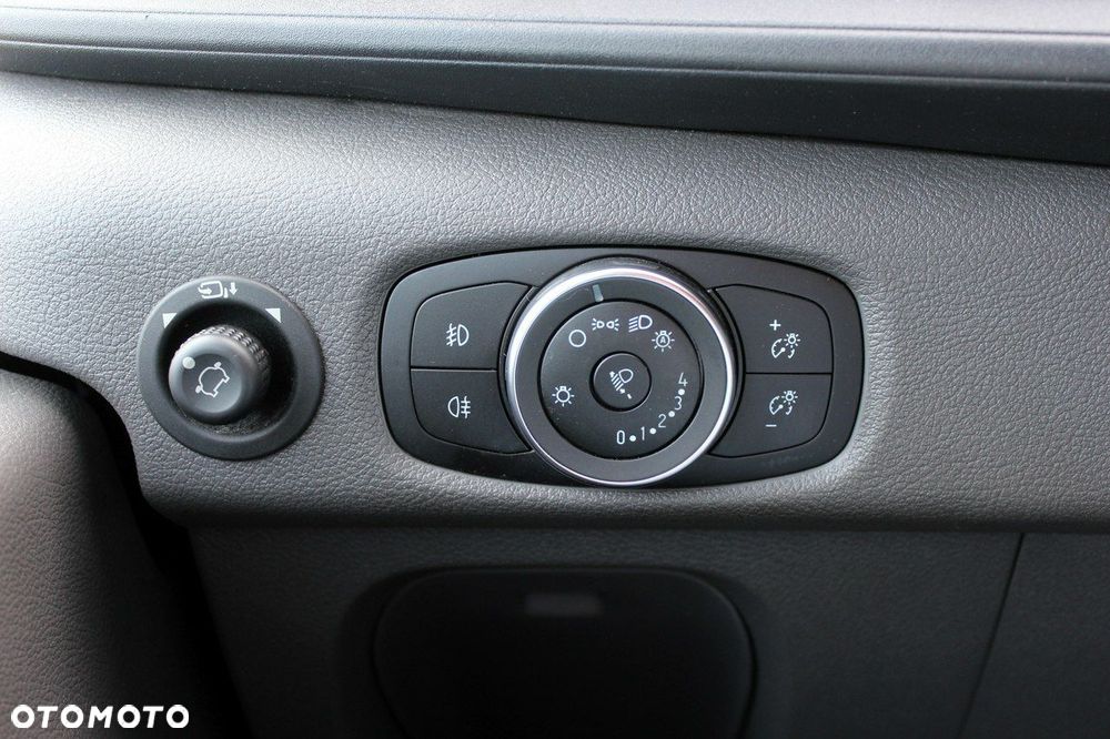 Ford Transit - 28