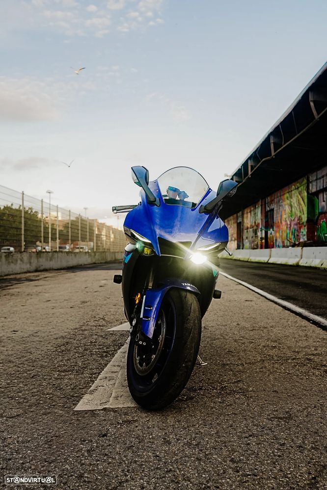 Yamaha YZF R1 Registada em 2025 - 1
