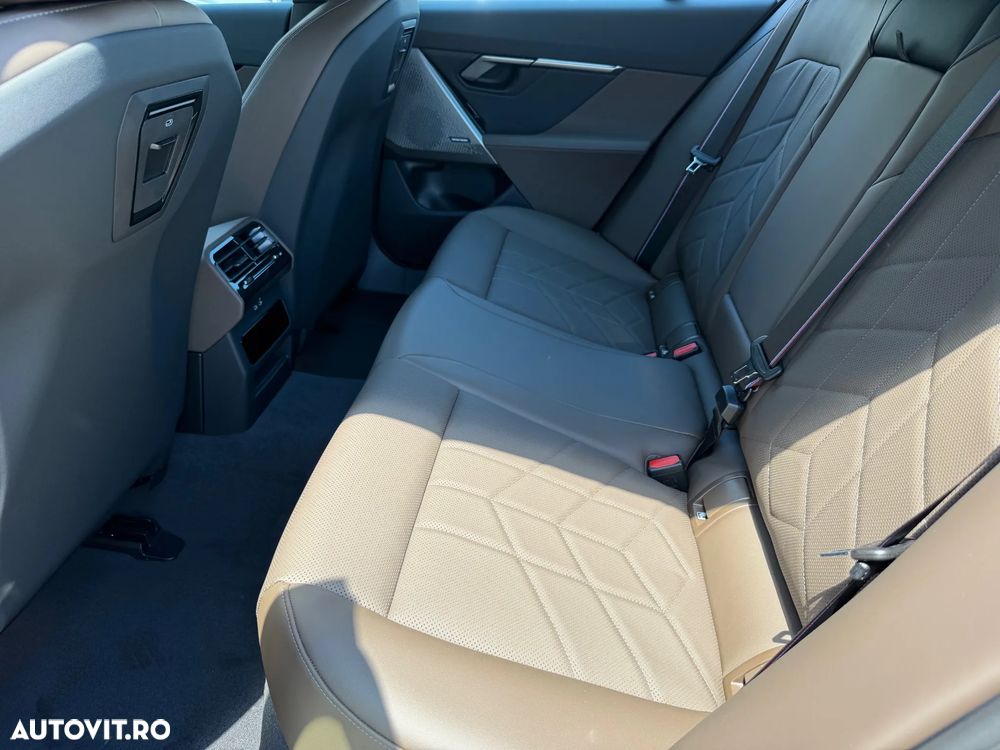 BMW i5 eDrive40 - 16