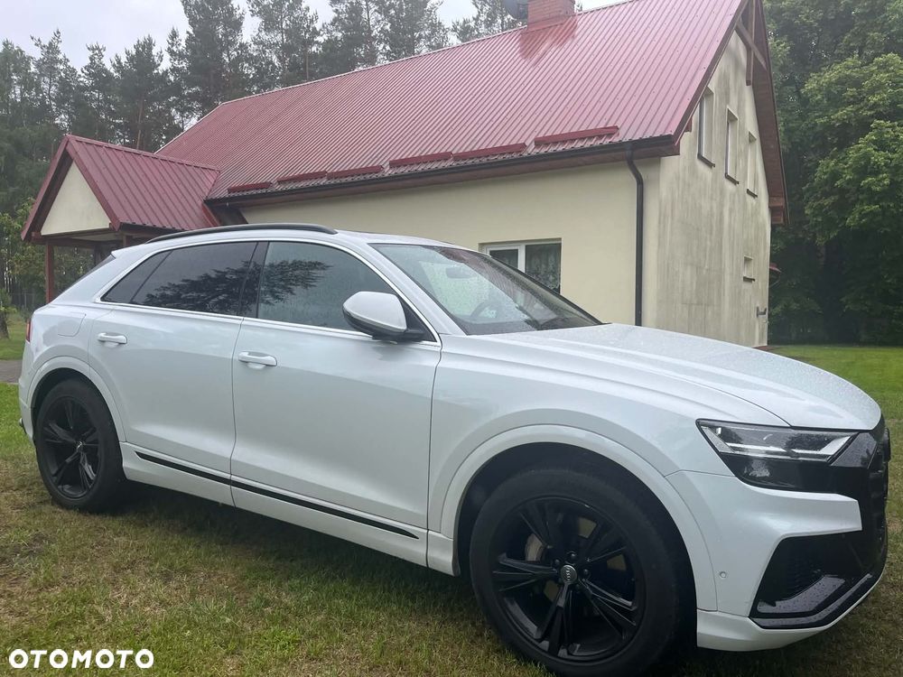 Audi Q8 55 TFSI mHEV Quattro Tiptronic - 1