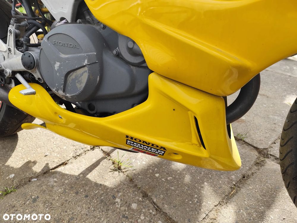 Honda VTR - 18