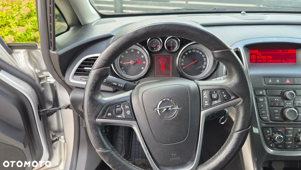 Opel Astra 1.4 T Cosmo - 21