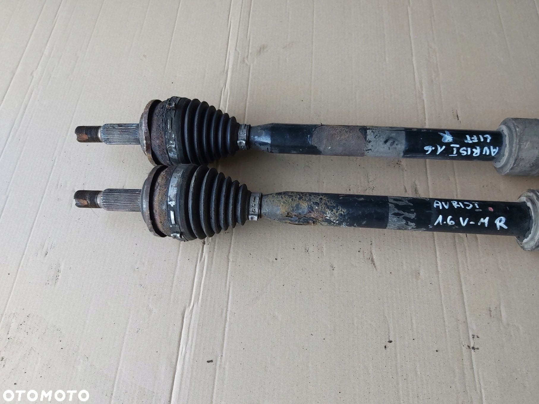 Toyota Auris I 1,6 LIFT półoś prawa valvematic 6B - 2