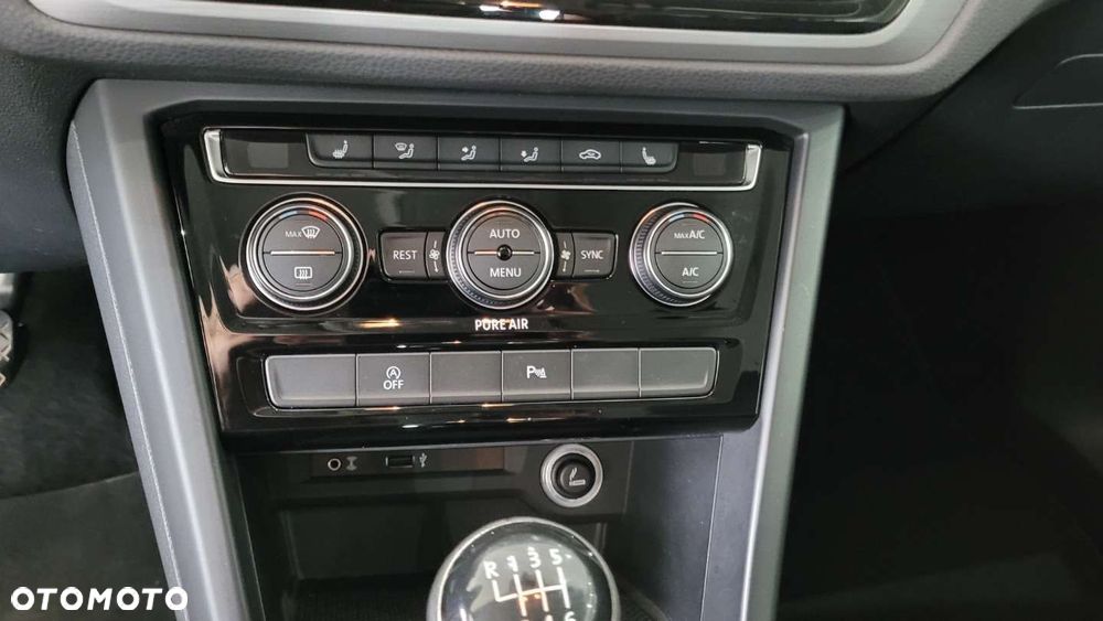 Volkswagen Touran - 20