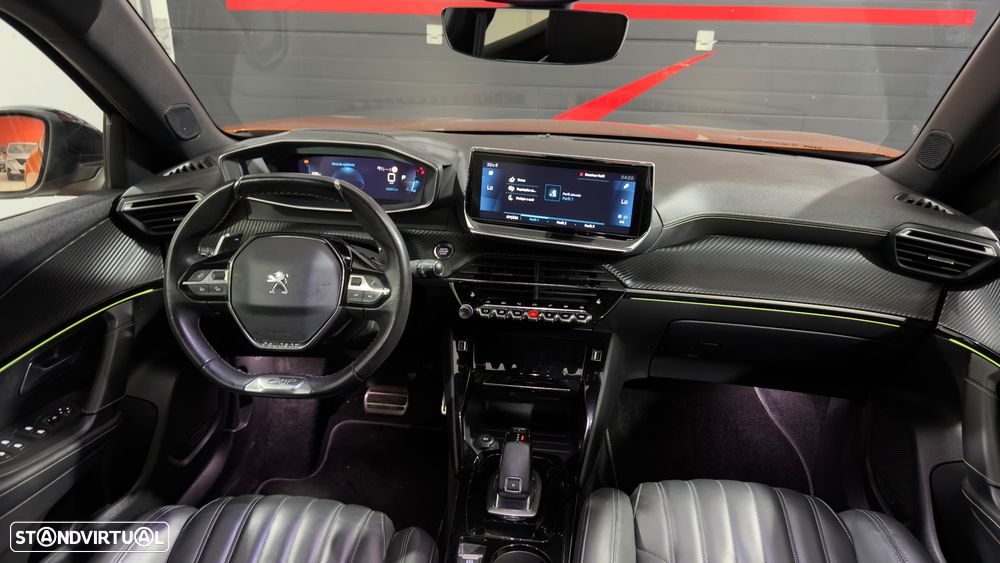 Peugeot 2008 PureTech 155 EAT8 GT - 16