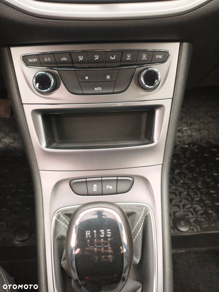 Opel Astra 1.4 T Dynamic - 15