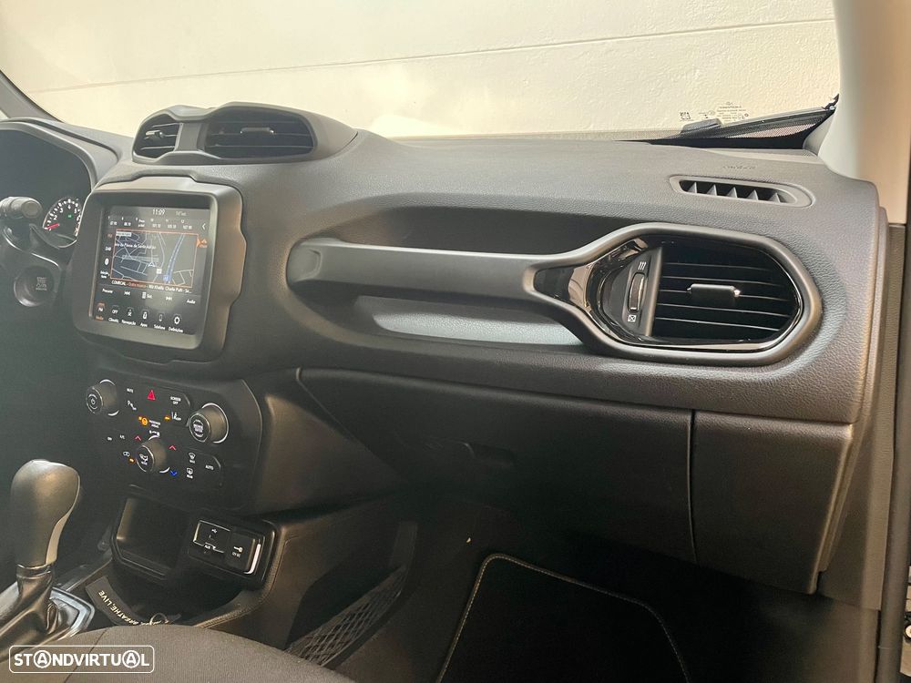 Jeep Renegade 1.3 T Night Eagle DCT - 31