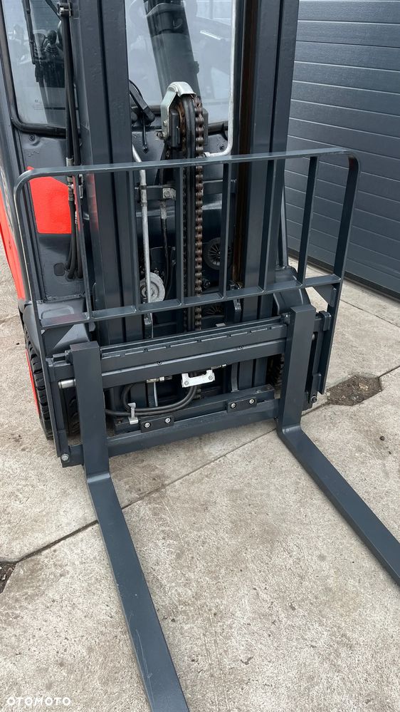 Linde H18 H16 H20 TRIPLEX Kabina pełna, Przesuw boczny zintegrowany - 29