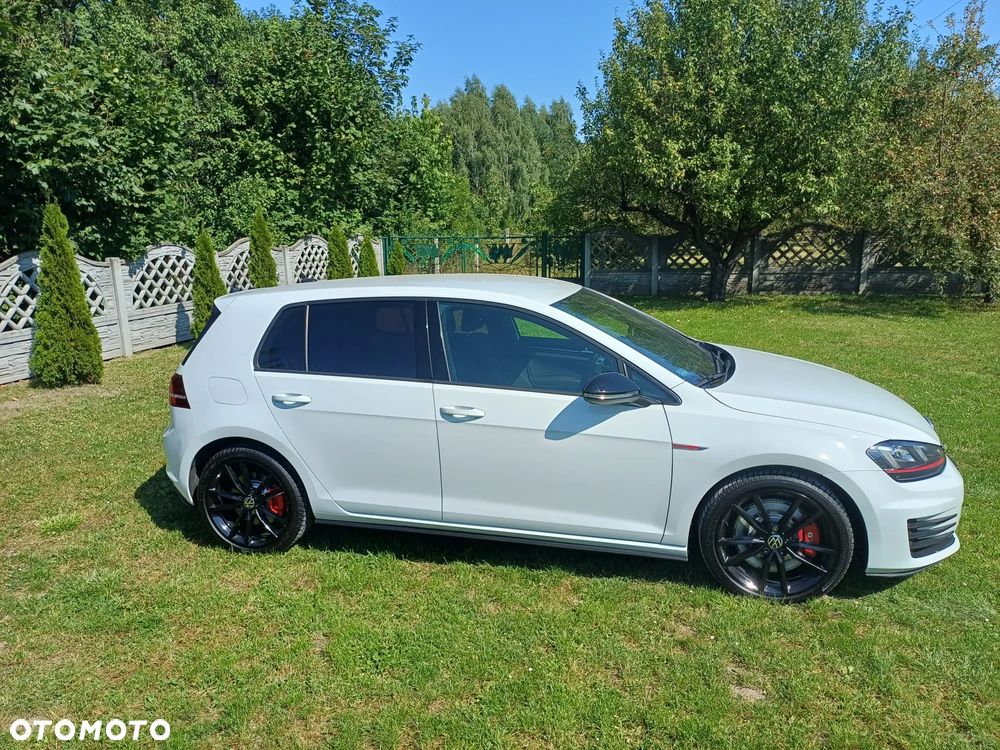 Volkswagen Golf 2.0 TSI GTI - 34