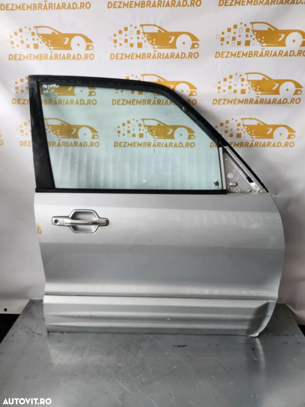 Usa Portiera Dreapta Fata Mitsubishi Pajero MK4 An 2002-2003-2004-2005-2006-2007 - Dezmembrari Arad - 2