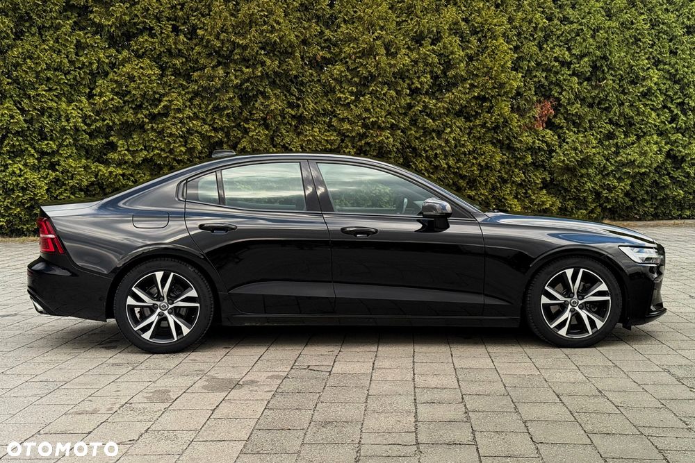 Volvo S60 T4 R-Design - 3